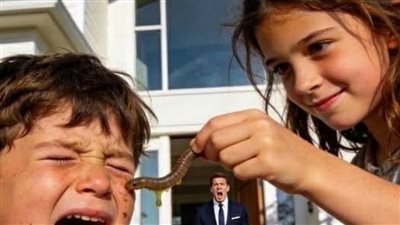 ابن المليونير عاش أعمى 12 سنة… حتى جاءت طفلة فقيرة وانتزعت من عينه شيئًا صدم الجميع!