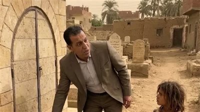 مليونير يزور قبر أولاده 