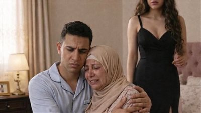   الليلة التي اكتشفت فيها لماذا ينام زوجي في غرفة أمّه كلّ ليلة